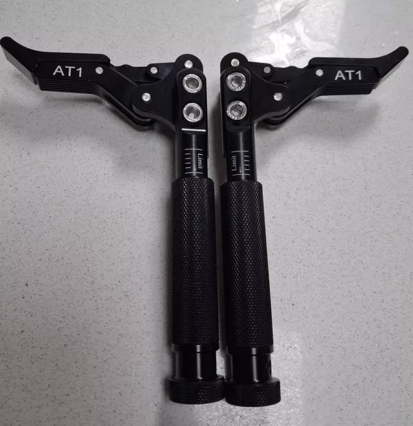 AT1 Adjustable - scissor lock brakes