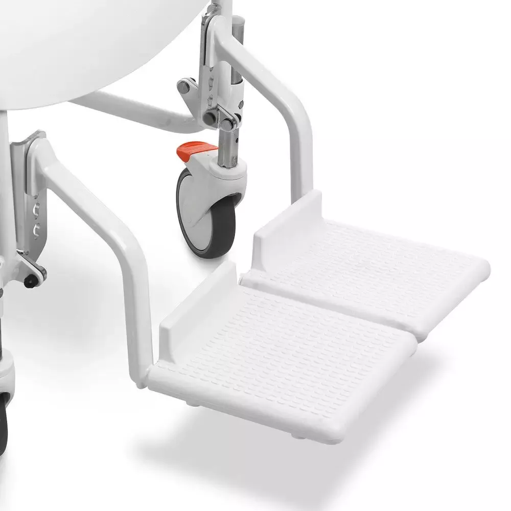 Clean Flip up foot supports